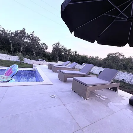 Villa Luxury Ervin *