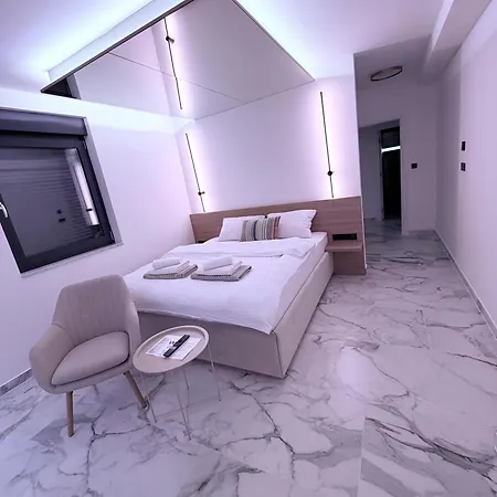 Luxury Ervin * Bonaci